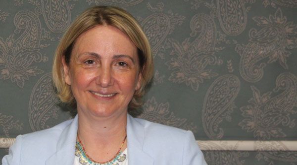 orta-resim-1534074223 AK Parti MKYK üyesi Emine Zeybek kimdir, nereli, kaç yaşında?