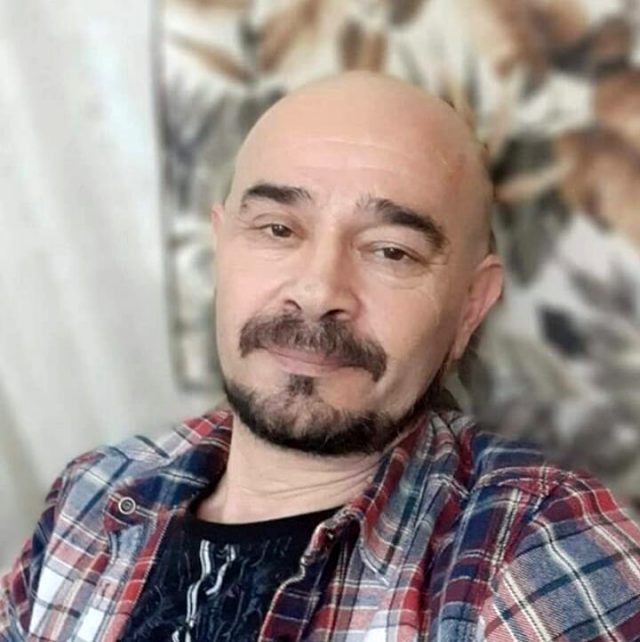 oyuncu-burak-deniz-i-babasi-hayatini-kaybetti-13733676-1099-m oyuncu-burak-deniz-i-babasi-hayatini-kaybetti-13733676-1099-m.jpg