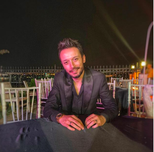 screen-shot-2020-09-11-at-01-glhg Veli Erdem Karakülah kimdir? Kaç yaşında? Nereli? Şarkıları?