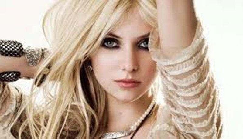 taylor-momsen-001 taylor-momsen-001.jpg