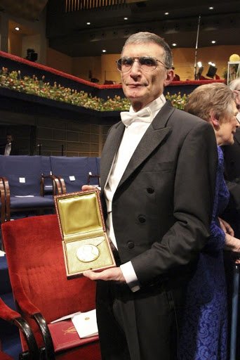 unnamed-1-1 Aziz Sancar kimdir? Aslen nerelidir, Kaç yaşındadır? İşte Aziz Sancar'ın hayatı!