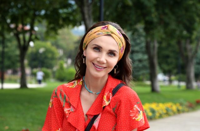 yasemin-hadivent-kedisine-bakacak-kimseyi-13262793-255-m Yasemin Hadivent kimdir? Kaç yaşında? Nereli?