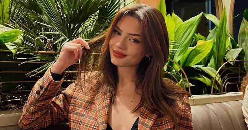 Petek Alemdar Kimdir? Kaç Yaşındadır? Nerelidir? Sevgilisi Petek Alemdar Kimdir? Kaç Yaşındadır? Nerelidir? Sevgilisi